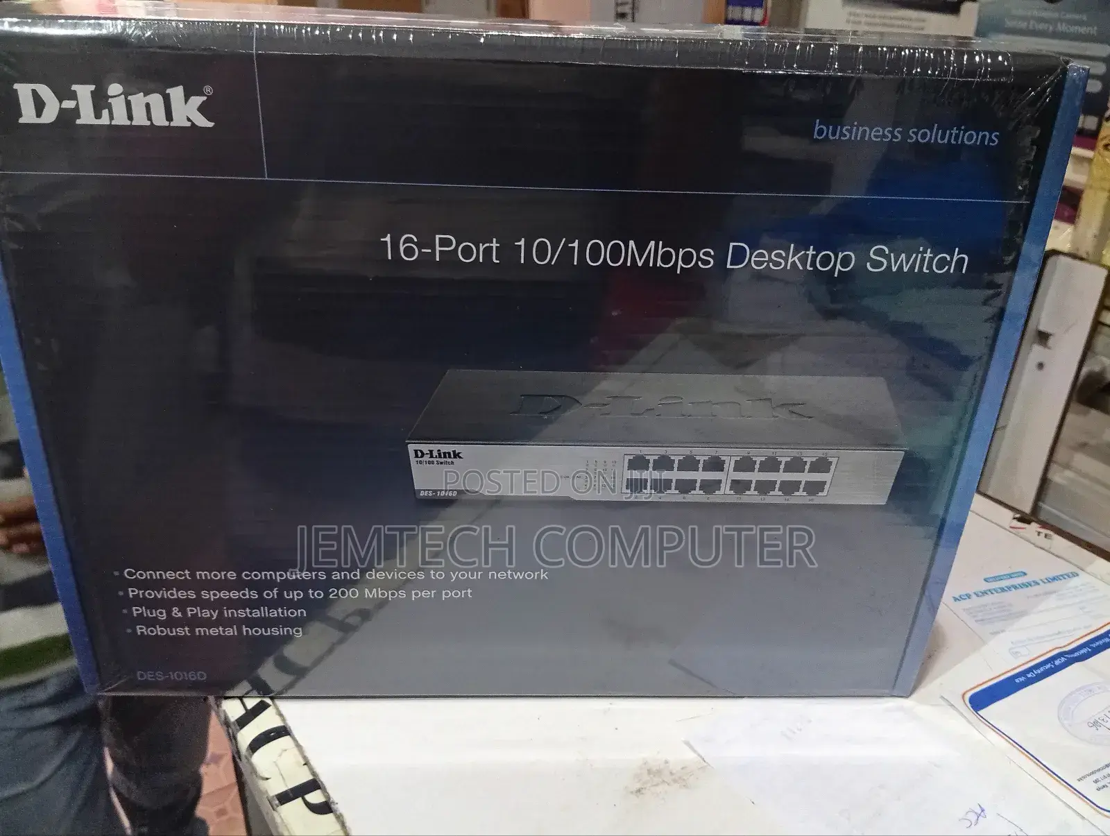 D-Link Des-1016d 16-Port Fast Ethernet Unmanaged Desktop Switch