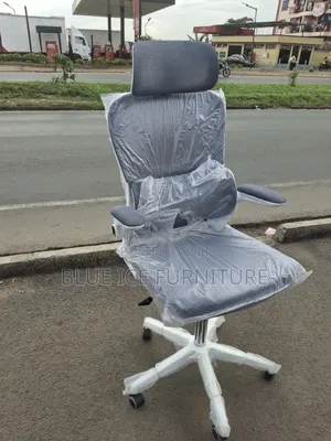Stylish Padded White Office Chair