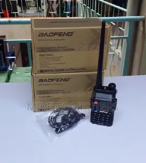 Baofeng Uv-5r Dual Band Walkie Talkie With Charging Dock