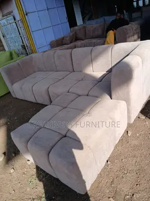 *Neat Finish 6 Seater Sofa Set