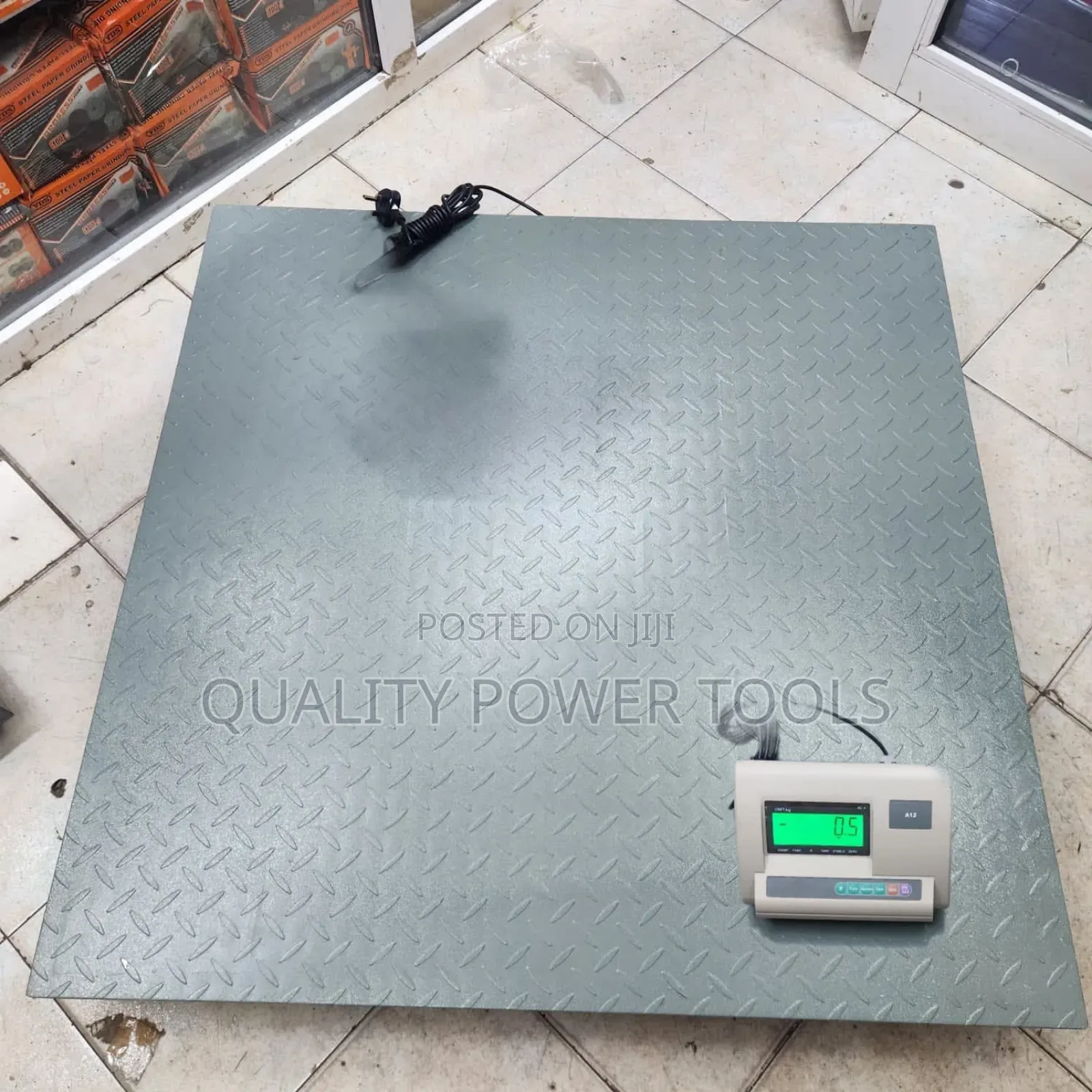 1 Tone Scale 1.2 by 1.2m