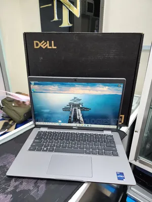 New Laptop Dell Pro 14 8GB Intel Core Ultra 7 SSD 512GB