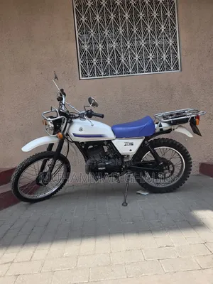 Suzuki 1982 White