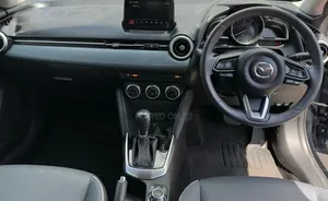 Mazda 2 2019 Pearl