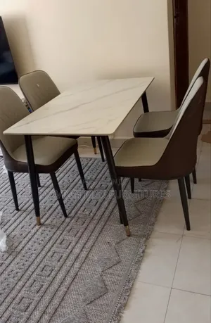Metallic Stands Dinning Set