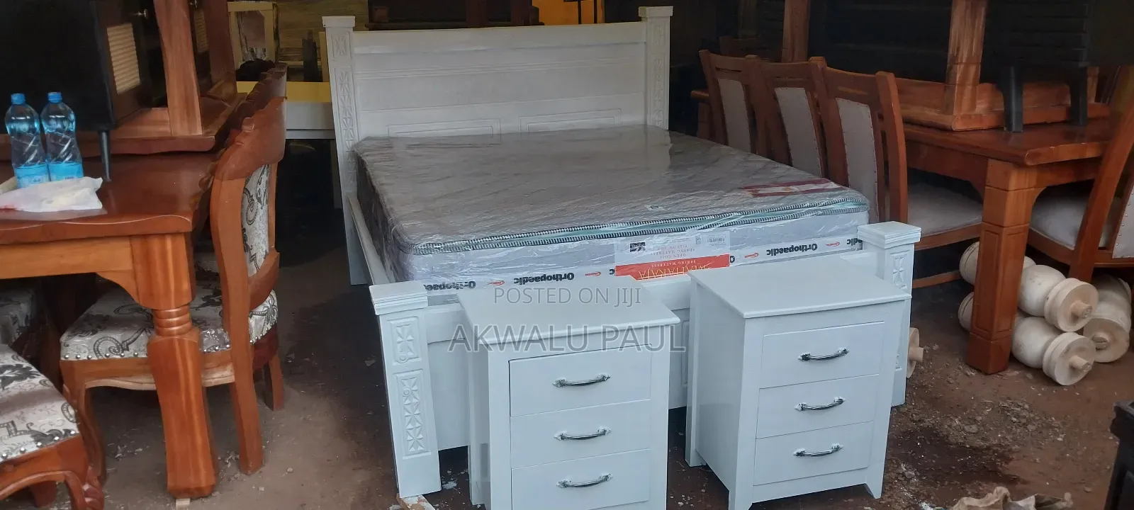 Bed Qeen Size