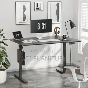 Office Table; Ample and Essenial Height Adjustable Office Desk