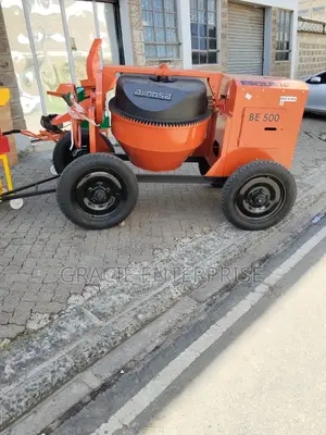 Esquire Concrete Mixer