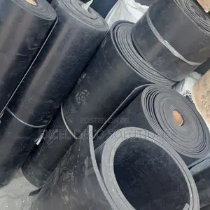 Heavy Rubber Mat – Perfect for Walkways Entrances