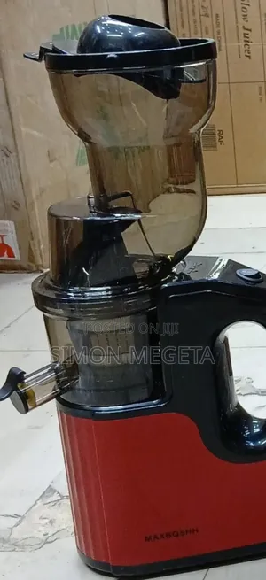 Experience Pure Juice With the Max Bosch Slow Juicer