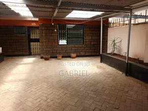 3bdrm Maisonette in Highview, Ngumo Estate for sale