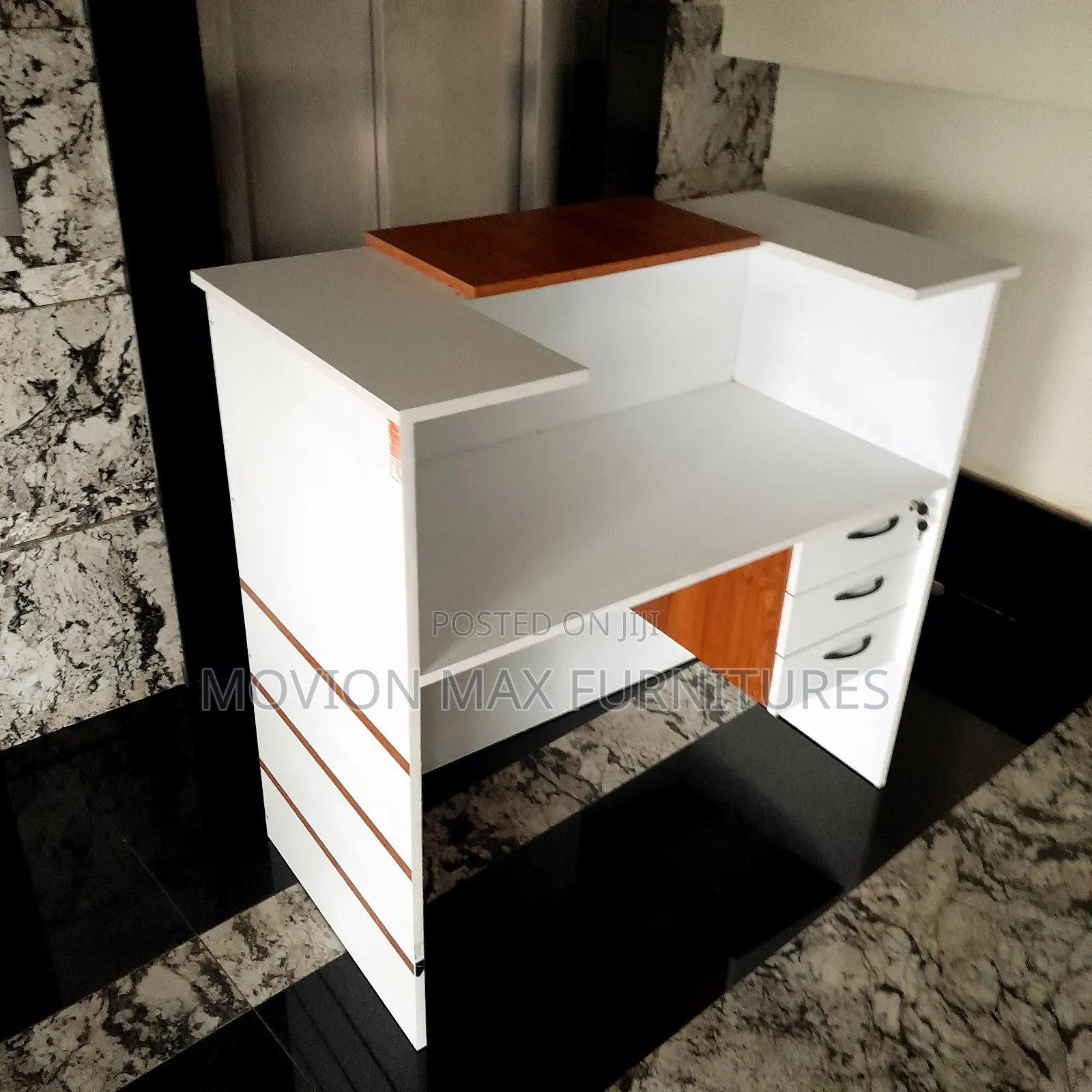 1m Comfy Reception Desk