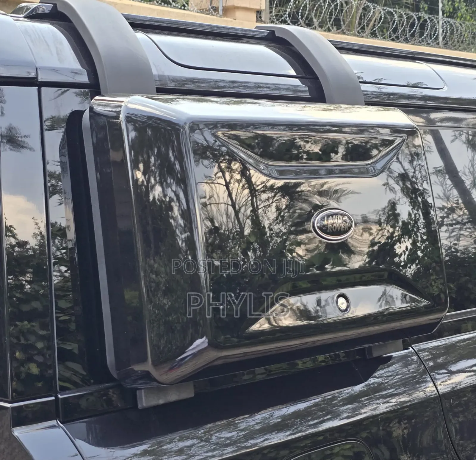 Land Rover Defender 2022 Black