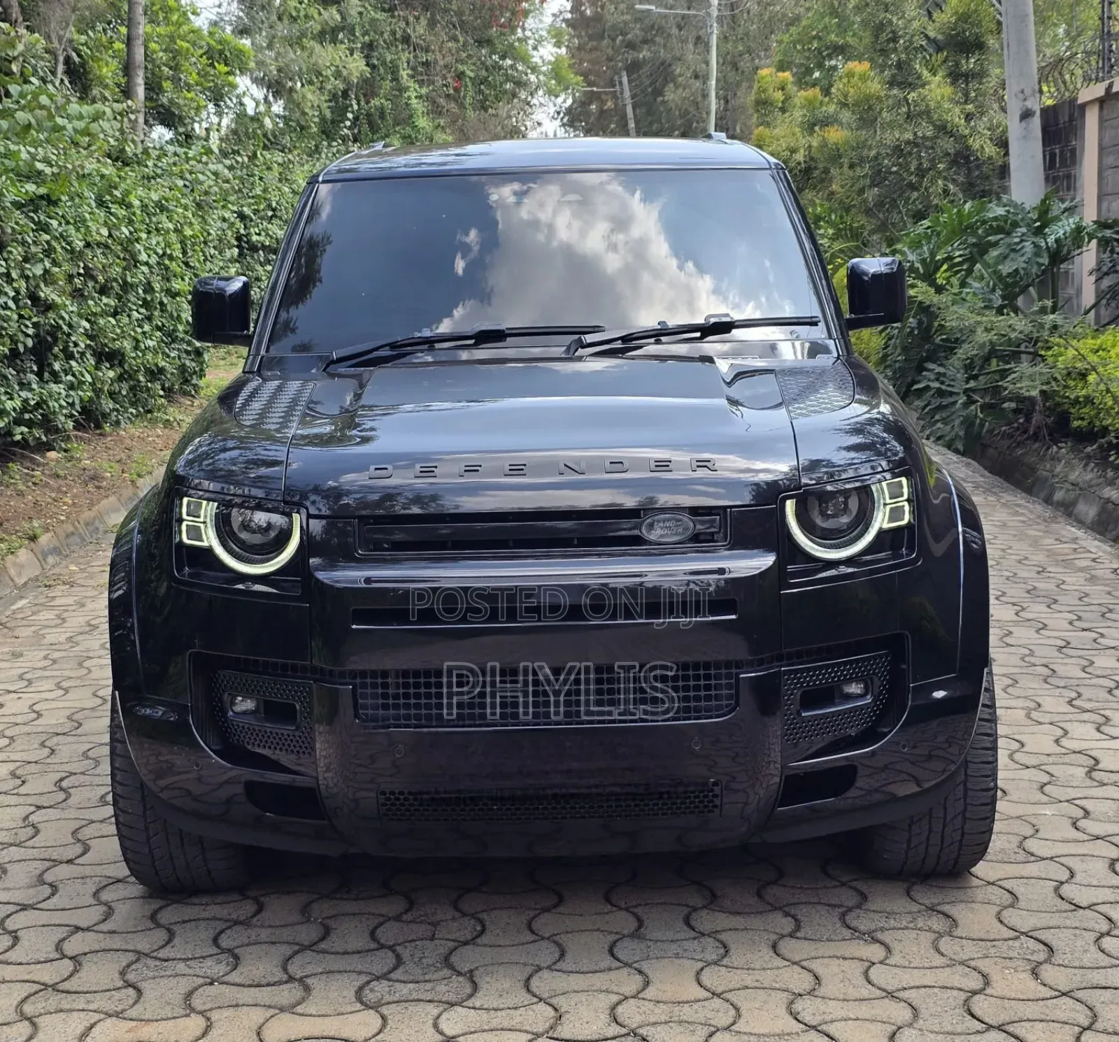 Land Rover Defender 2022 Black