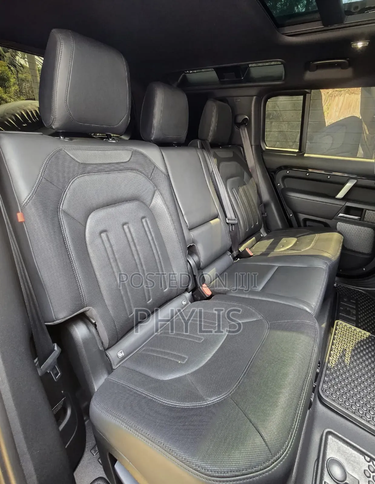 Land Rover Defender 2022 Black