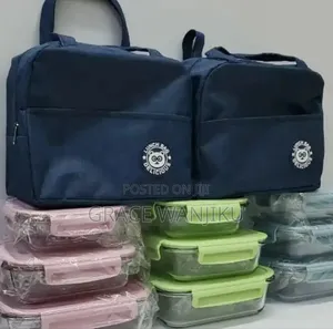 *Delicious Lunch Bag + 3pc Air Tight Glass Food Bowls