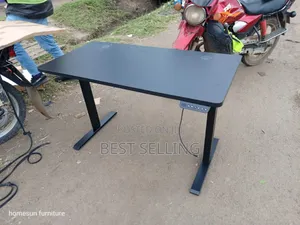 1.6m All Black Electric Table