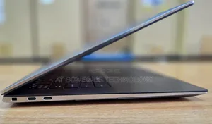 Laptop Dell Precision 5560 32GB Intel Core i7 SSD 512GB
