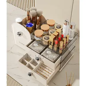 Stylish Large Capacity Make-Up Organizer