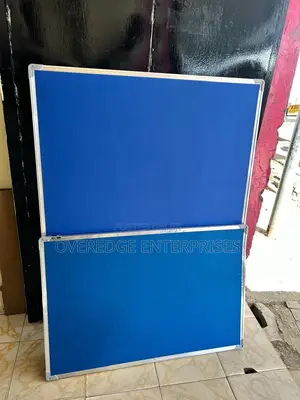 Durable Pinboard for Offices