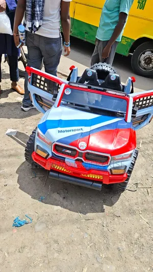 Kids Mercedes Benz Rubber Wheeled 4 by 4