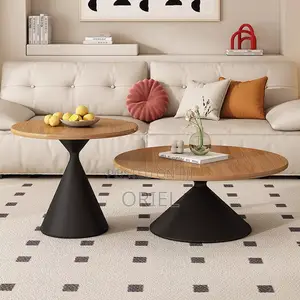 Coffee Tables: Round Coffee Table With Smooth Surface Finish