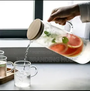 Heat Resistant Glass Jug With An Airtight Bamboo Lid. 1.2 Litres Ao