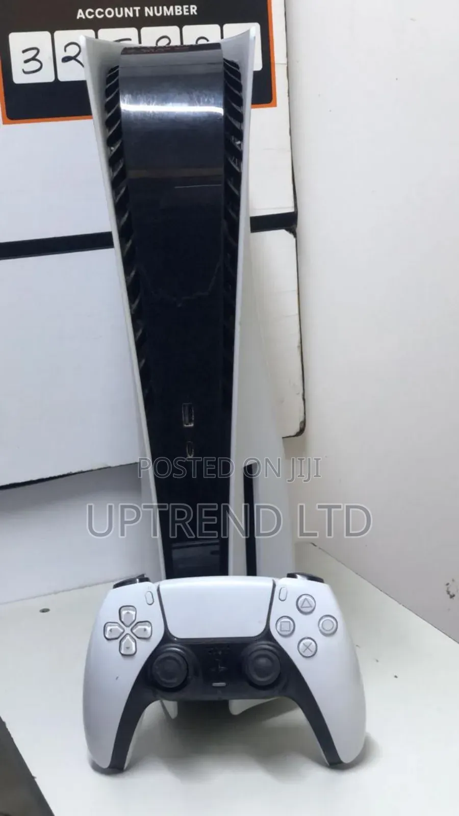 Playstation 5 ( Ps5 Standard ) Slightly Used One Controller