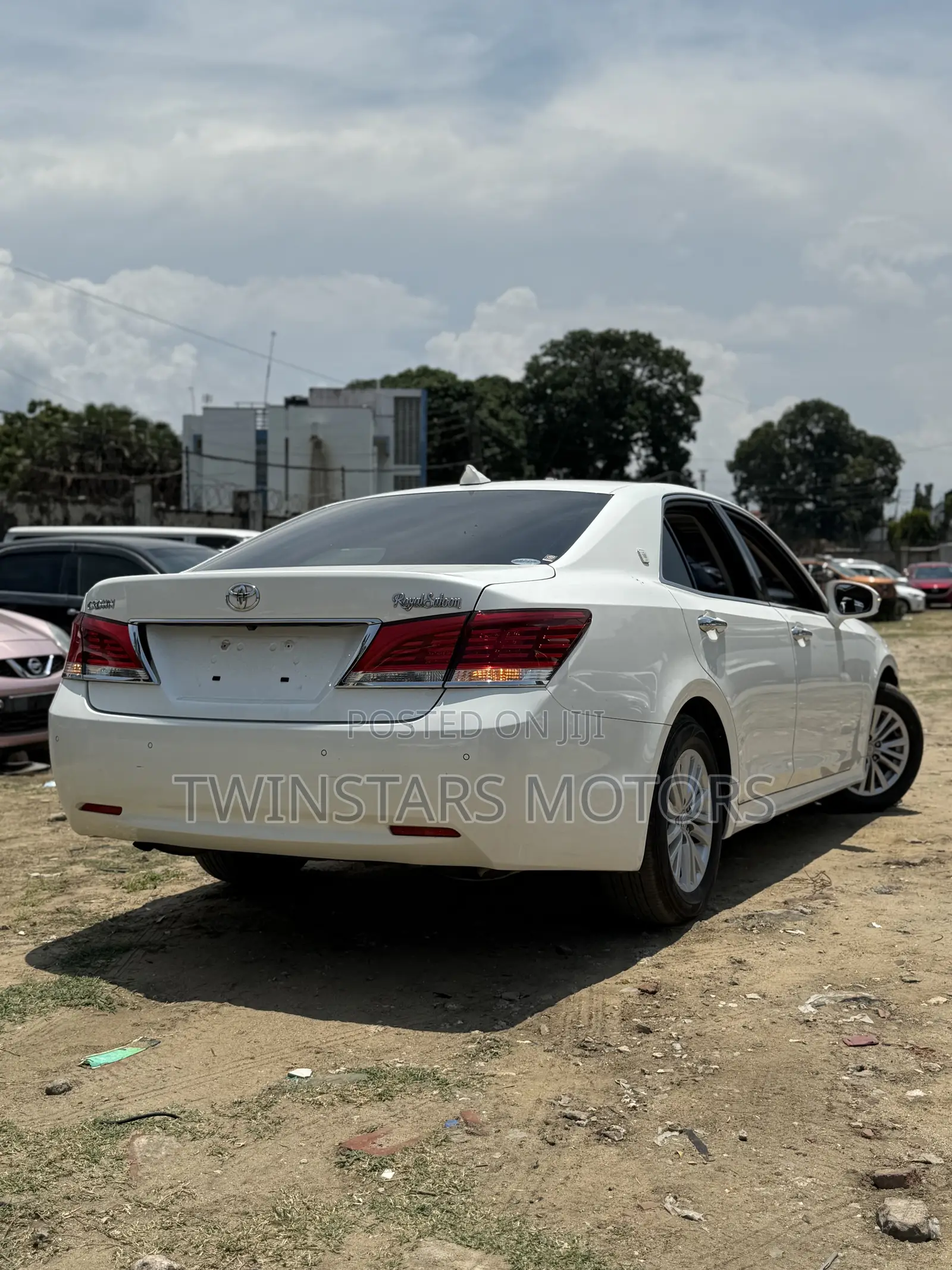 Toyota Crown 2018 White