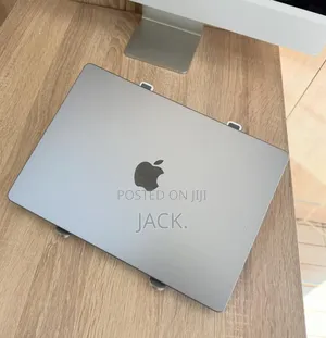 Laptop Apple MacBook Pro 2023 M2 Max 64GB Apple M2 SSD 4T