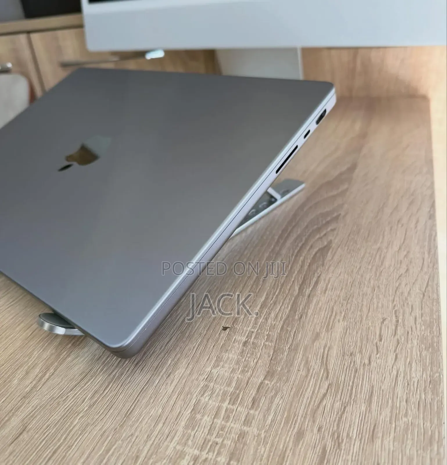 Laptop Apple MacBook Pro 2023 M2 Max 64GB Apple M2 SSD 4T