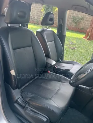 Nissan X-Trail 2012 Silver