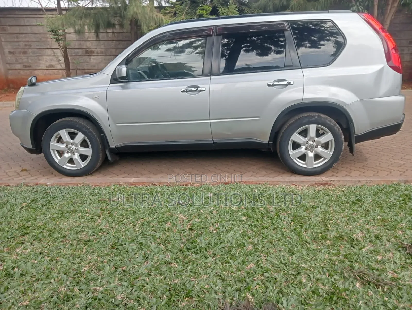 Nissan X-Trail 2012 Silver