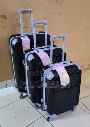 3 in 1 Luxurious Fibre Suitcase* - Size 4.