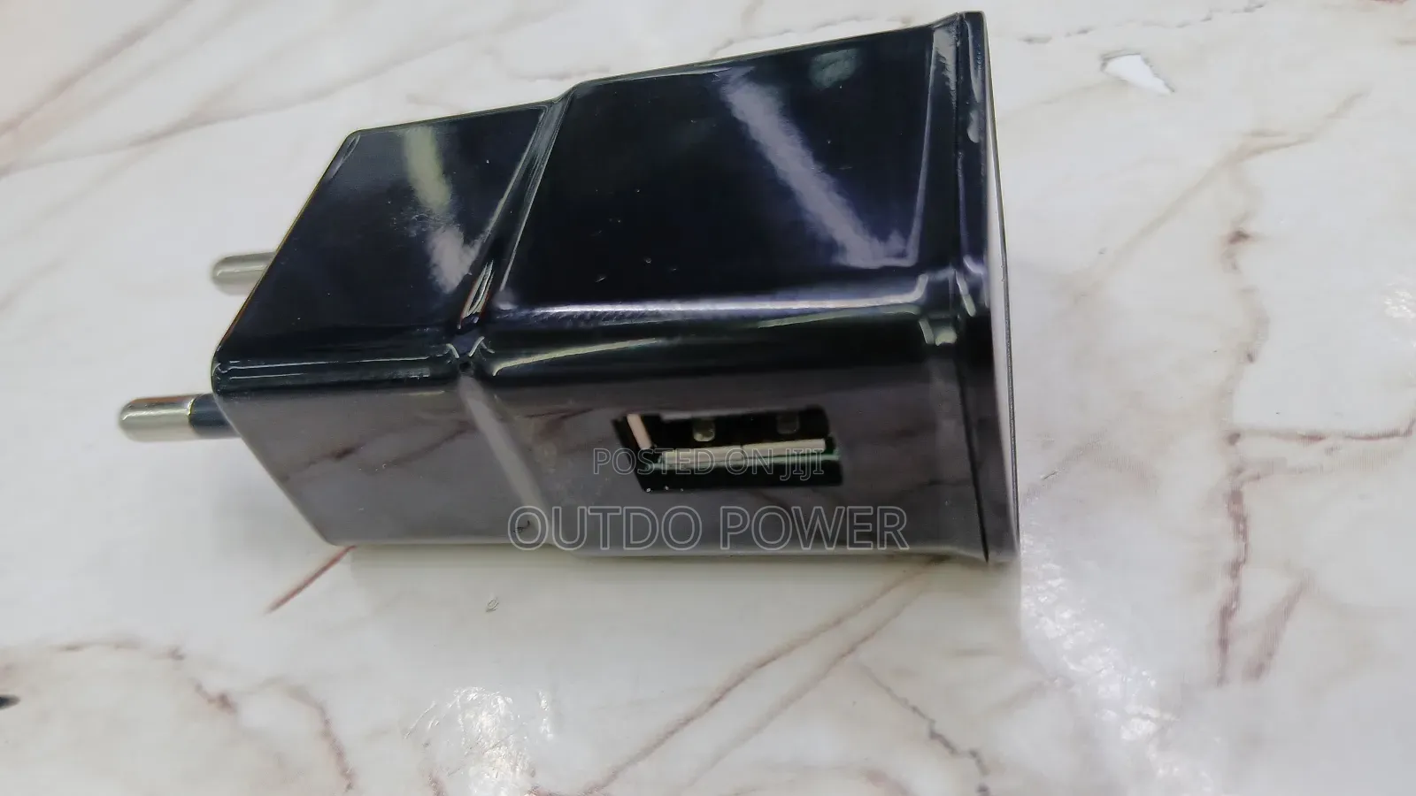 Usb Head With a Hidden Camera