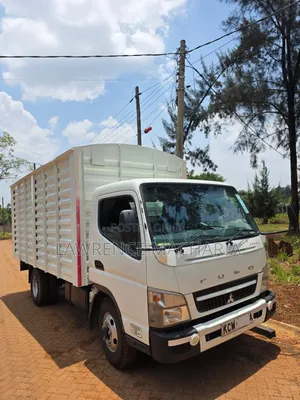 Mitsubish Fuso 2019 White