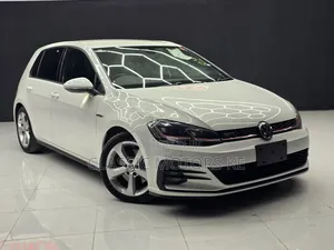 Volkswagen Golf 2018 Pearl