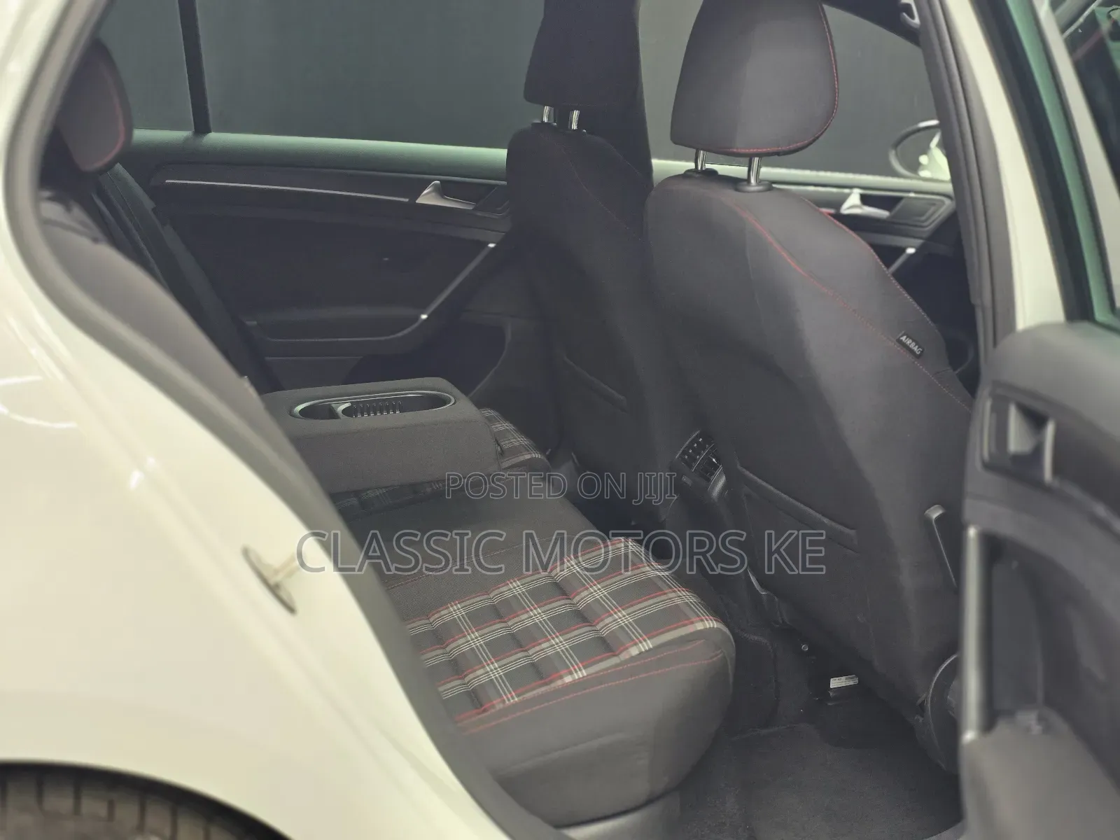 Volkswagen Golf 2018 Pearl