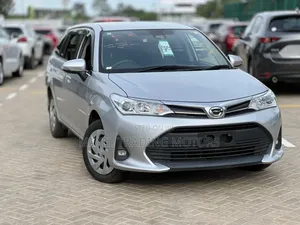 Toyota Corolla Fielder 1.5 Petrol AWD 2018 Silver