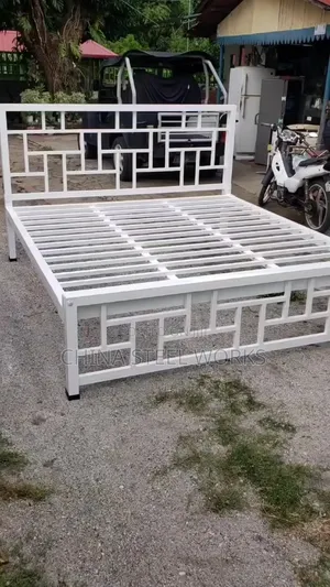 Metalic Standard Bed