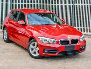 BMW 118i 2018 Red