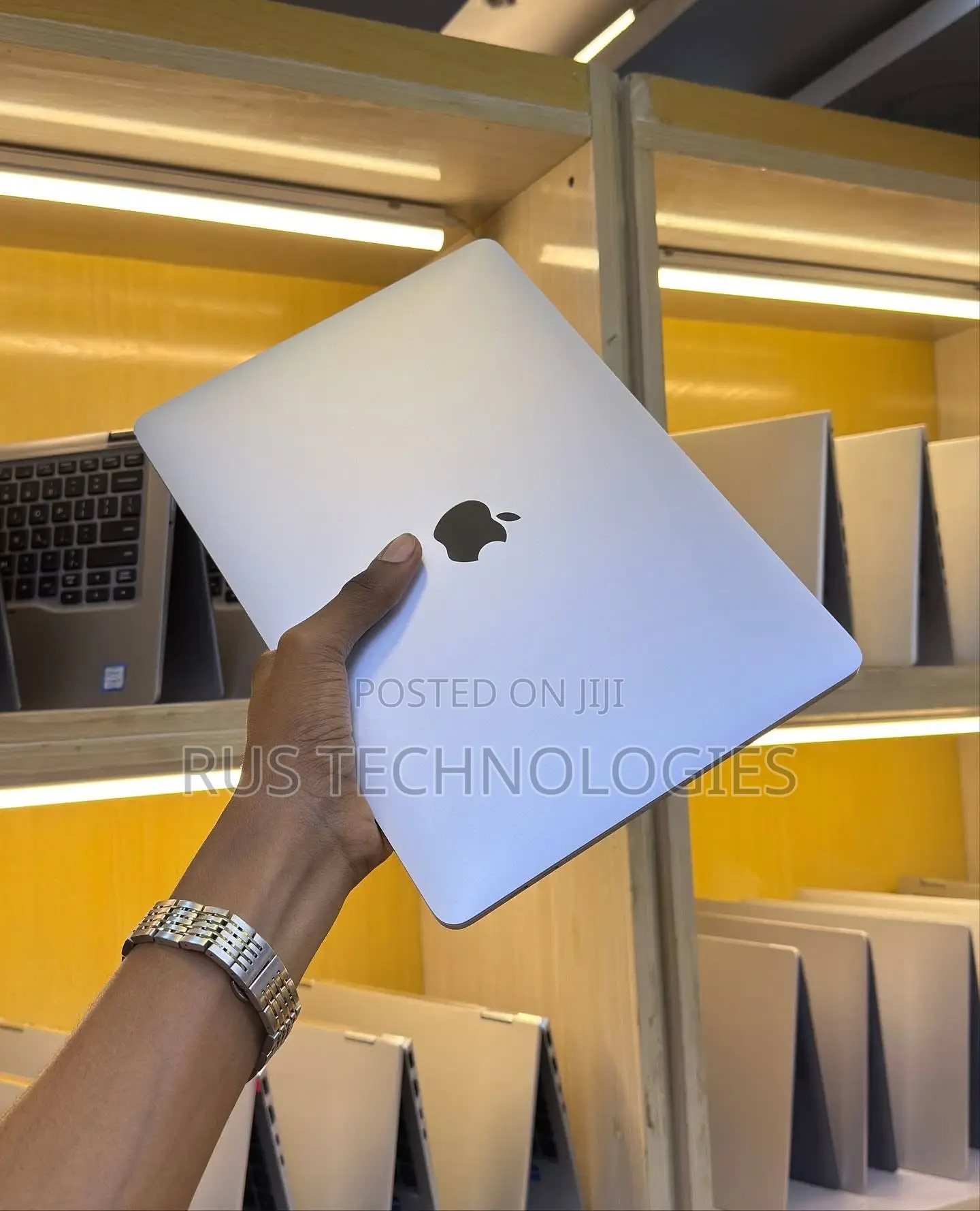 Laptop Apple MacBook Pro 2019 16GB Intel Core i7 SSD 1T