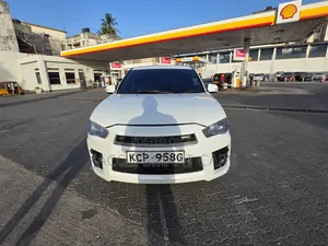 Mitsubishi Outlander 2011 White