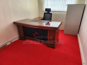 Quality Executive Office Desk With High-Quality Chair