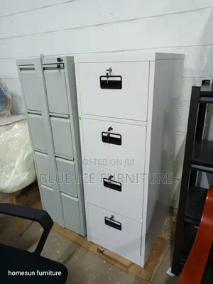 4 Drawer Cabinet With Lockable Drawer
