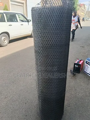 Strand Mesh/Expandable Metal