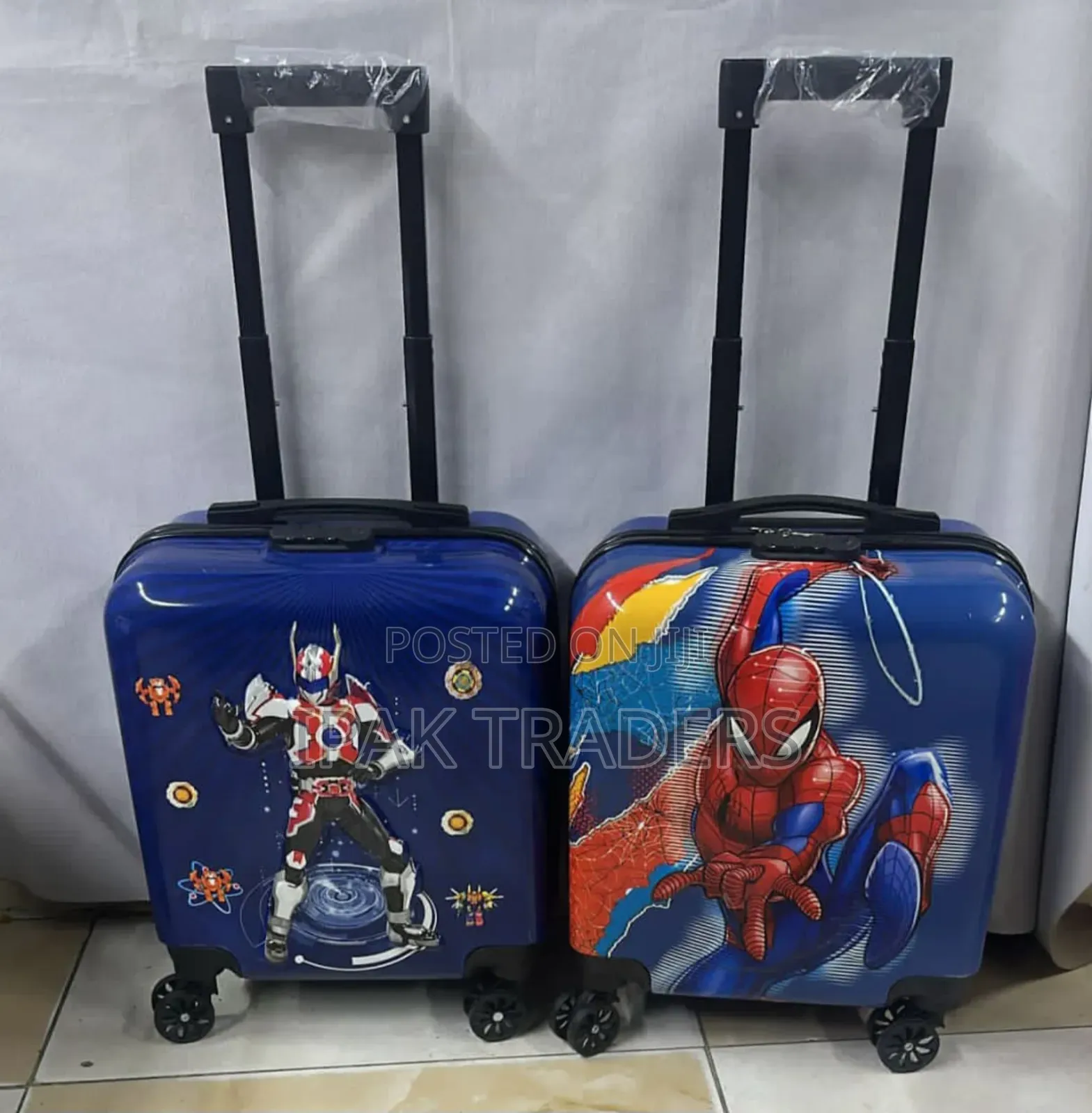 Kids’ Hard-Shell Suitcase Lightweight With Wheels and Pull Handle