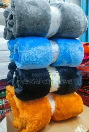Lightweight Warm Fleece Blanket