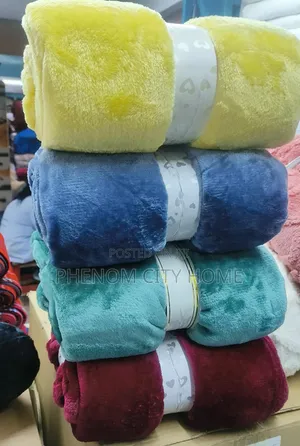 Lightweight Warm Fleece Blanket