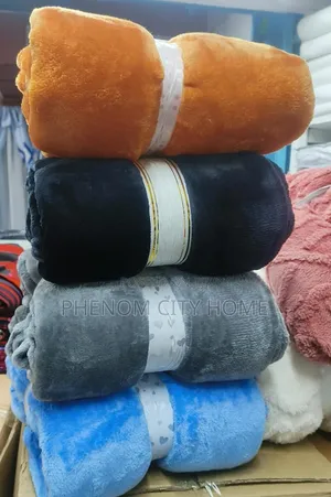 Lightweight Warm Fleece Blanket